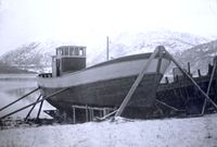 Overbygget med rorhus er bygt opp, men galgedekk manglar.