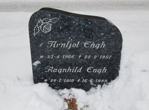 Arnljot Engh gravminne.jpg