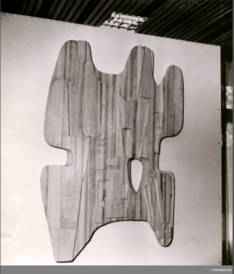 Relieff (1962) til spisesalen i Telegrafbygningen i Oslo. Foto: Norsk Teknisk Museum (1962).