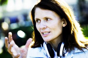 Aslaug Holm.jpg