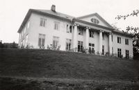 Austad gård i 1948. Foto: Halvor Vreim