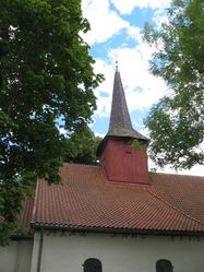 Takrytteren og gravkapellet fra 1713. Foto: Siri Johannessen (2016).