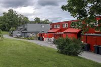 Rekkehus i Østenga. Foto: Leif-Harald Ruud (2023).