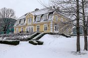 Villa Hareløkken på Fornebu i Bærum, oppført for Halfdan Mustad i 1911. Foto: Leif-Harald Ruud (2025).