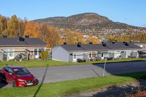 Bærum J A Lippestads vei 231019.jpg