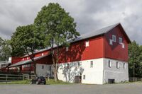 Driftsbygningen på Søndre Hosle. Foto: Leif-Harald Ruud (2023).