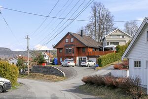 Bærum Tåjeveien 240430.jpg