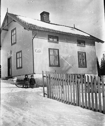 Bakerieiendommen Haugland på Bøverbru 1909-1910.jpg