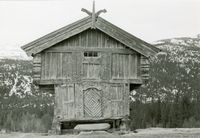 10. Bakhus, Austbygd, Telemark - Riksantikvaren-T168 01 0016.jpg