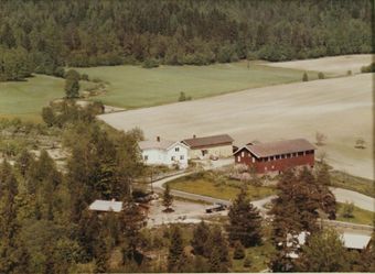 Bakkerud gård, Fiskum - WF302.jpg