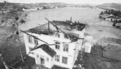 Ballestad skole brant natt til torsdag 9. januar 1992.