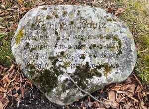 Bautz familiegravminne Haslum.jpg