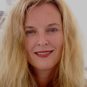 Beate Petersen.jpg