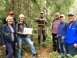 Befaringsgruppa fra Skedsmo Historielag under oppsettingen. Alle foto Steinar Bunæs.