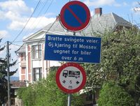 Skilt som advarer om bratt vei på nedre del av Bekkelagsveien. Foto: Stig Rune Pedersen