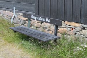 Benk Bergstadens vel på Røros.JPG