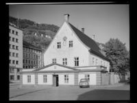 412. Bergen, gamle rådhus - no-nb digifoto 20150206 00118 NB MIT FNR 18953.jpg