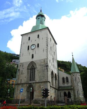 Bergen domkirke juli 2015.jpg