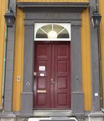 Hovedinngangen til Bergseminarets bygning, med årstallet 1786. Foto: Stig Rune Pedersen