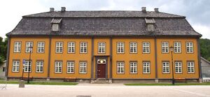 Bergseminaret restaurert.JPG