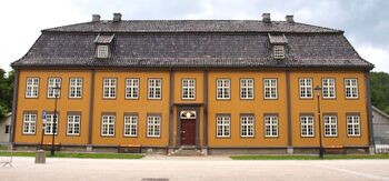 Bergseminaret restaurert.JPG