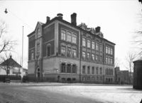 Etter at Jakob Keyser Berle overtok skolen, flyttet den til Professor Dahls gate 30. Bygget var oppført av broren Halfdan Berle. Foto: Leif Ørnelund, 1949.