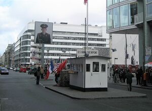 Berlin Checkpoint Charlie 2008.jpg