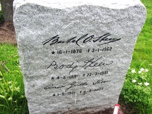 Bertel O Steen gravminne.jpg