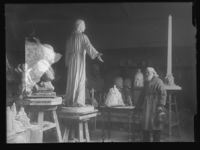 Jacobsen i sitt atelier. Foto: Narve Skarpmoen