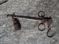 Bismervekt - Tilhørt Maren Westli - opprinnelig fra foreldrene Eli og Anton Sandbakken, Vang. Foto: Arne Westlie