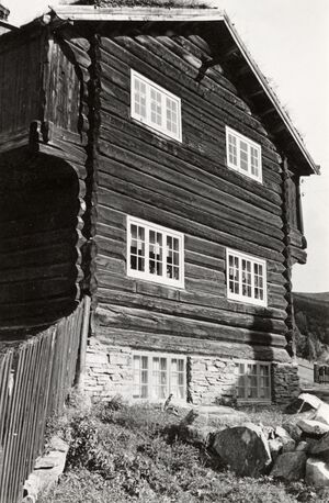 Bjølstad, Oppland - Riksantikvaren-T125 01 0543.jpg