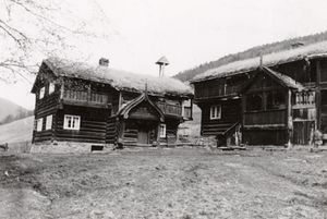 Bjølstad, Oppland - Riksantikvaren-T125 01 0556.jpg