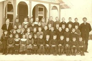 Bjørklund skole 1911.jpg