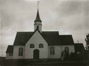 Bjarkøy kirke, Troms - Riksantikvaren-T433 01 0002.jpg