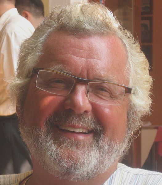 Fil:Bjoern Hall-Hofsoe.jpg