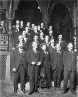 Bilde tatt i forbindelse med stiftelsen av Bokbindermestrenes landsforbund i 1910. Marie Hansen i midten foran.