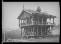 I Telemark kan stabbura vera ekstremt rikt dekorert, slik som dette frå Vinje. Foto: ukjent (ca. 1935–1950).