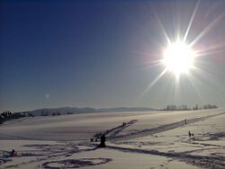 Bråtejordet sett mot Bråte gård 2010.