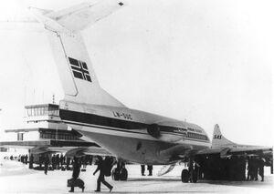 Braathens LN-SUC Fokker F-28.jpg