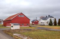 Nordre Brådal. Fram til 2010 gikk veien over tunet. Foto: Leif-Harald Ruud (2013)