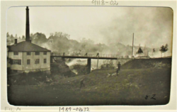 Strømmen Trævarefabrik i brann 28. mai 1919. Alt nord for Trevarebrua brant ned.