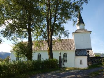 Brekke kyrkje Gulen.JPG