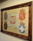 I britisk Høyesterett henger et minne fra Norge og fire andre land som takk for at man fikk bruke bygningen til egne rettssaker under krigen. Foto: Stig Rune Pedersen