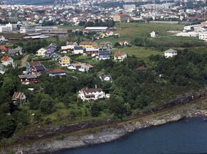 Bruvikveien 12 14 16 18.jpg