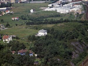 Bruvikveien 12 Solhøgda 11 og 15.jpg