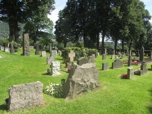 Bryn kirkegård Bærum 2012.jpg