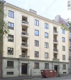 Bygdøy allé 28, i dag nr 26, bygård (1921). Foto: Jan-Tore Egge (2016).