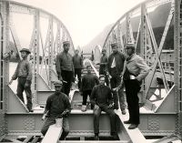 Bygging av jernbanebru over Otta. Kilde: Jernbanemuseet