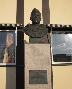 Byste Ole Reistad Furuset Oslo.jpg