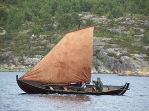 C01921 geitbåt-trirøing.jpg